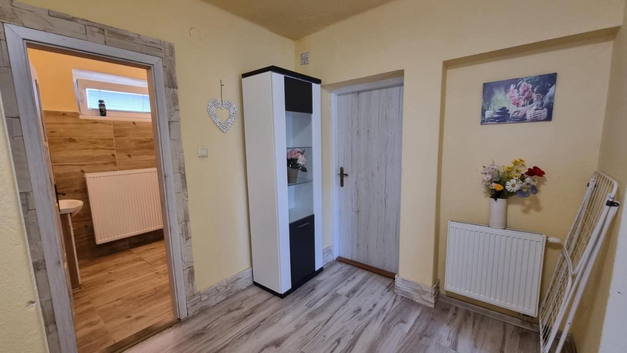Apartmany Sebastian プリビリナ エクステリア 写真