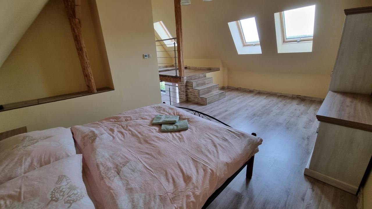 Apartmany Sebastian プリビリナ エクステリア 写真